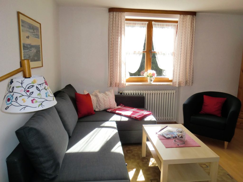 schlafcouch-wohnzimmer-6-1024x768